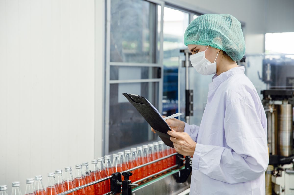 Common Types of Food and Beverage Packaging Equipment