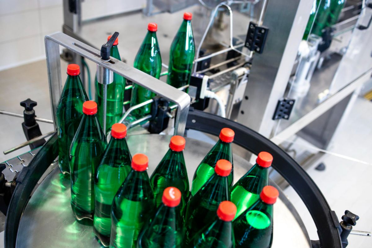 Bottling: What Bottling Equipment Is and How It Works